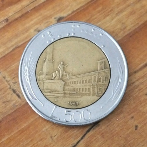 Moneta 500 lire italia - 500,
